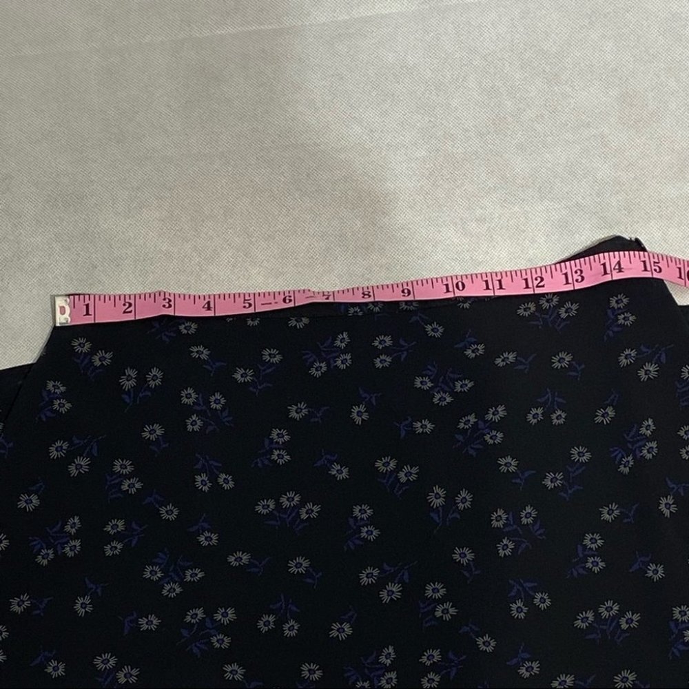 The Limited Stretch Printed Skirt w/Zipper - Picture 7 of 9